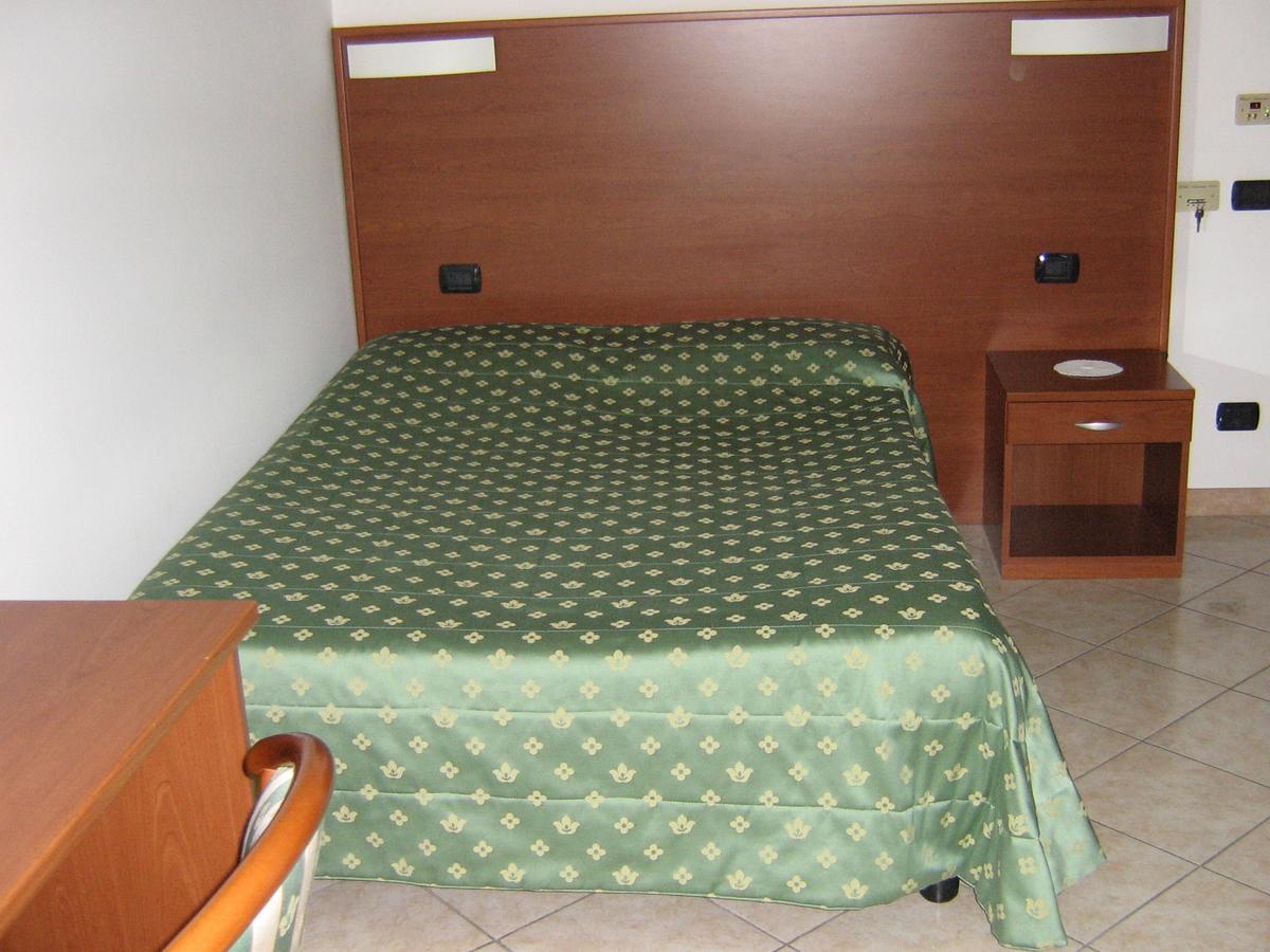 Hotel Sanremo Ceva Quarto foto